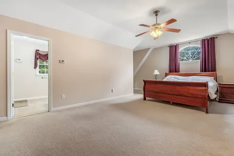 179 Windsor Drive Auburn NH 03032