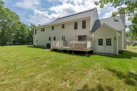 179 Windsor Drive Auburn NH 03032