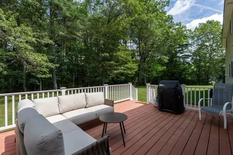 179 Windsor Drive Auburn NH 03032
