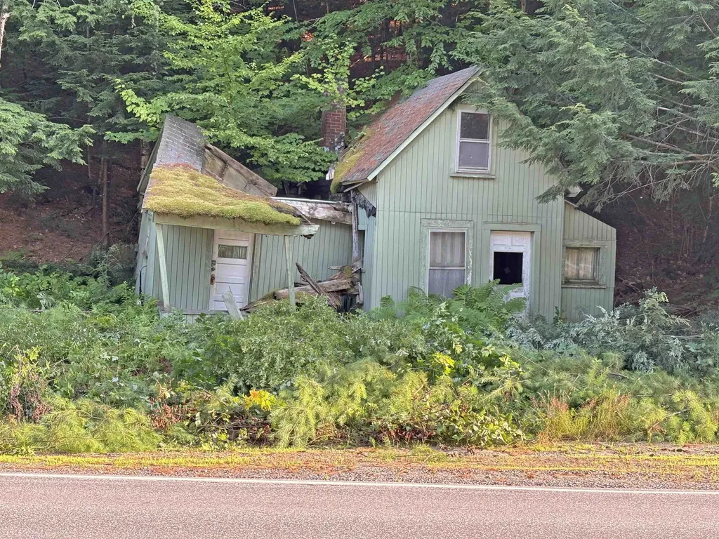 373 New Hampshire Route 175 Holderness NH 03245