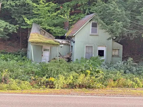 373 New Hampshire Route 175 Holderness NH 03245