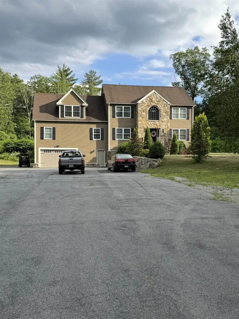 7 Coopers Grove Road Kingston NH 03848