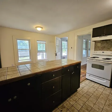 88 West Mill Street Hillsborough NH 03244