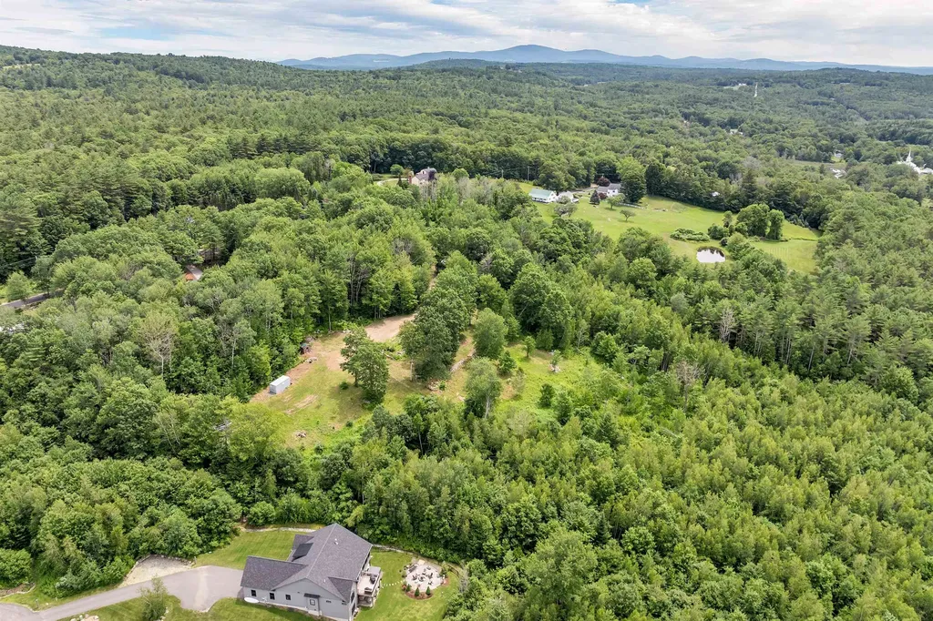 33 Corliss Hill Road Meredith NH 03253