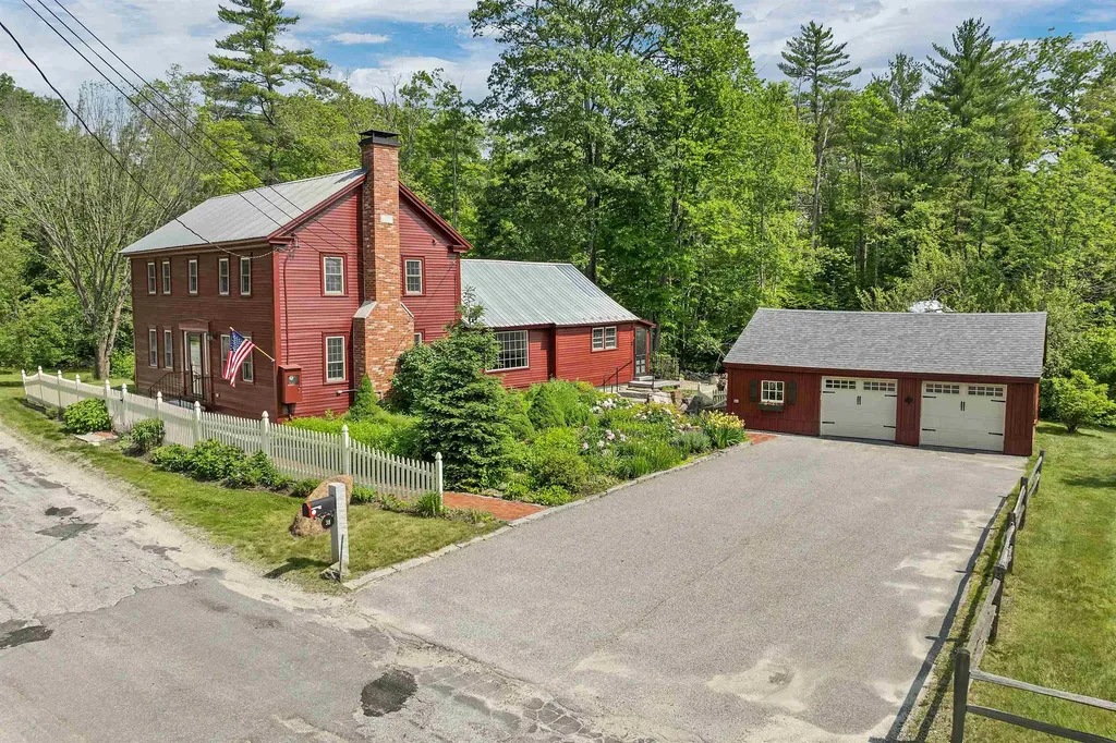 38 Water Street Bradford NH 03221