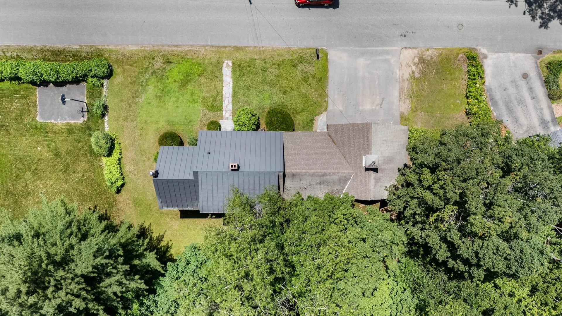 5 Bellevue Avenue Claremont NH 03743
