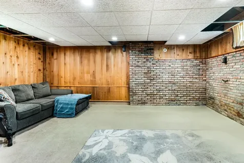 5 Bellevue Avenue Claremont NH 03743