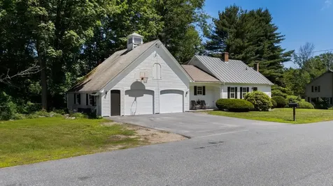 5 Bellevue Avenue Claremont NH 03743