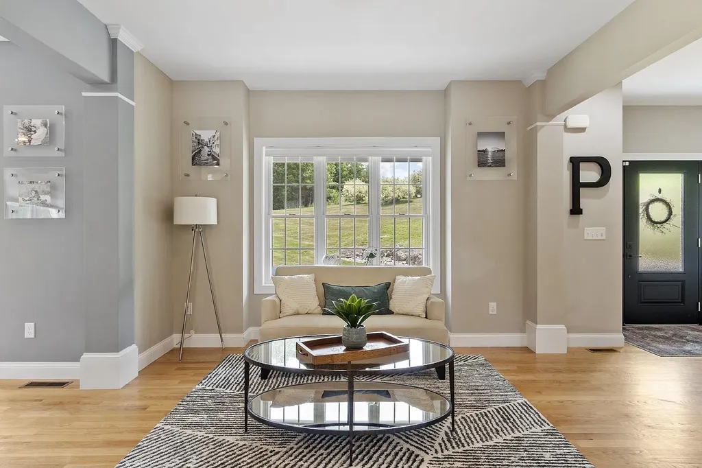 57 London Bridge Road Windham NH 03087