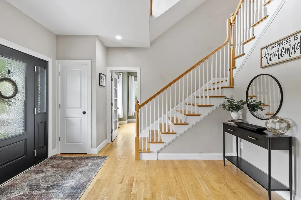 57 London Bridge Road Windham NH 03087