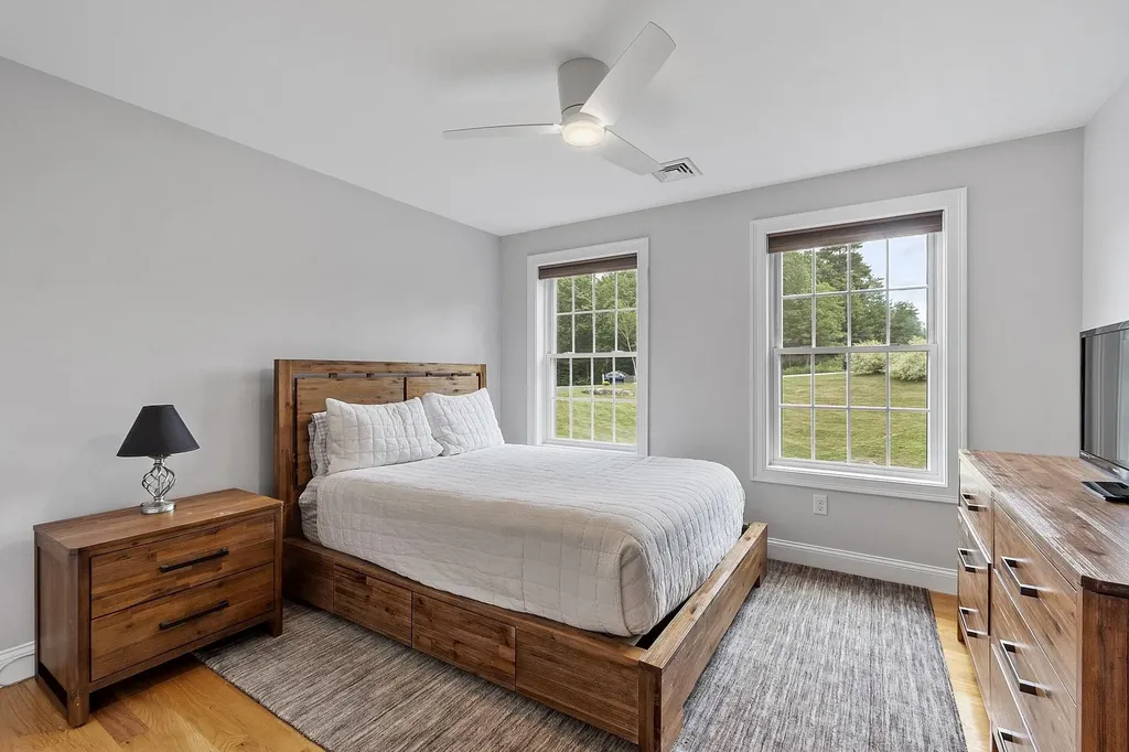 57 London Bridge Road Windham NH 03087