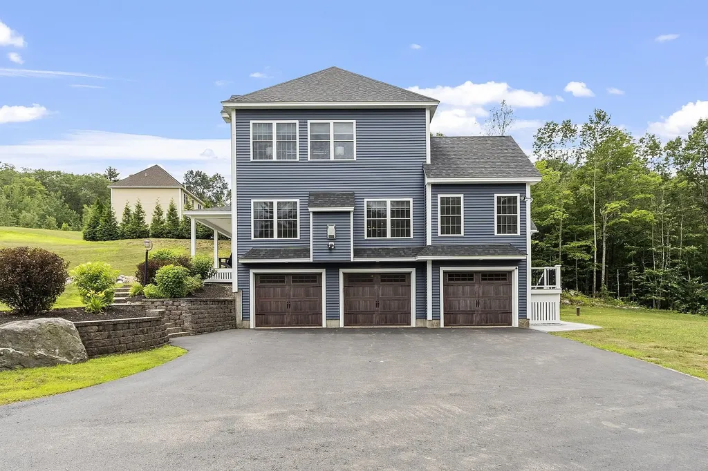 57 London Bridge Road Windham NH 03087