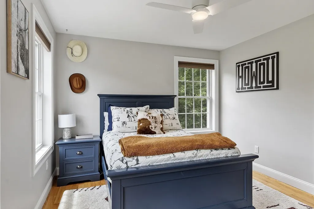 57 London Bridge Road Windham NH 03087