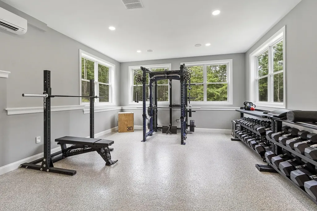 57 London Bridge Road Windham NH 03087