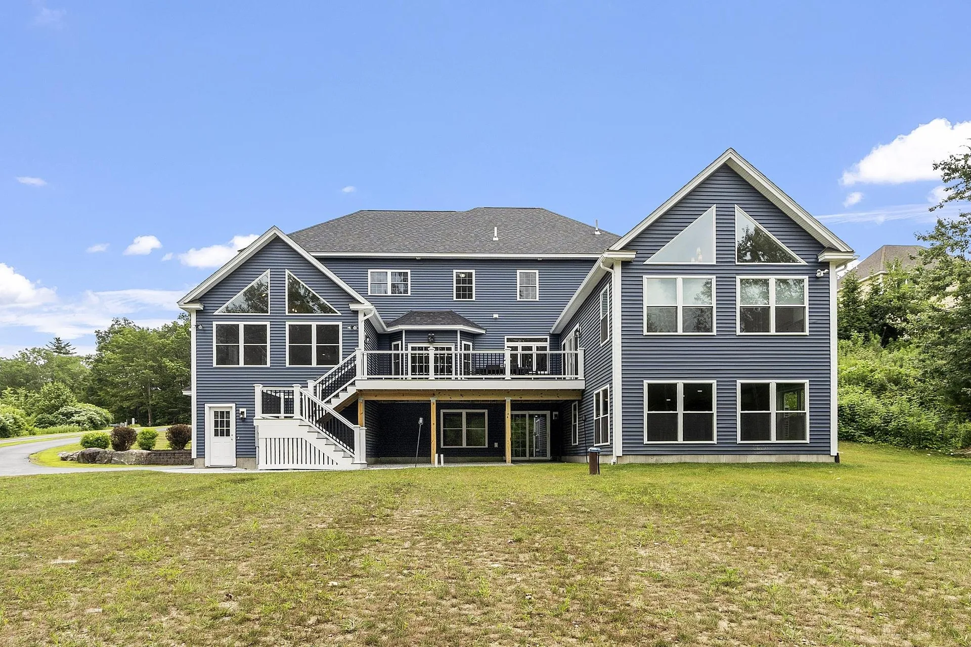57 London Bridge Road Windham NH 03087