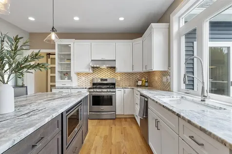 57 London Bridge Road Windham NH 03087