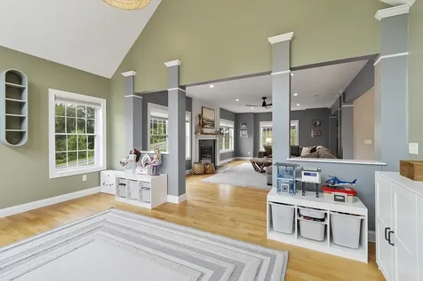 57 London Bridge Road Windham NH 03087