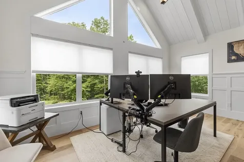 57 London Bridge Road Windham NH 03087