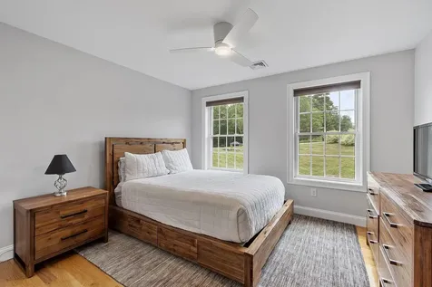 57 London Bridge Road Windham NH 03087
