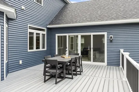 57 London Bridge Road Windham NH 03087