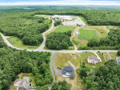 57 London Bridge Road Windham NH 03087