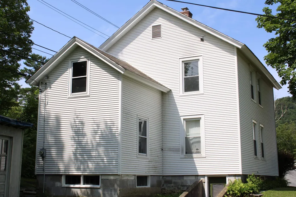 6 Gibbs Street Proctor VT 05765