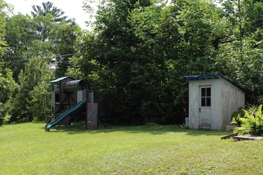 6 Gibbs Street Proctor VT 05765