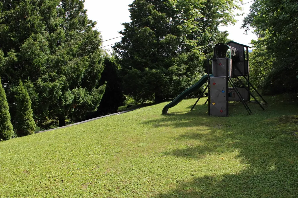6 Gibbs Street Proctor VT 05765
