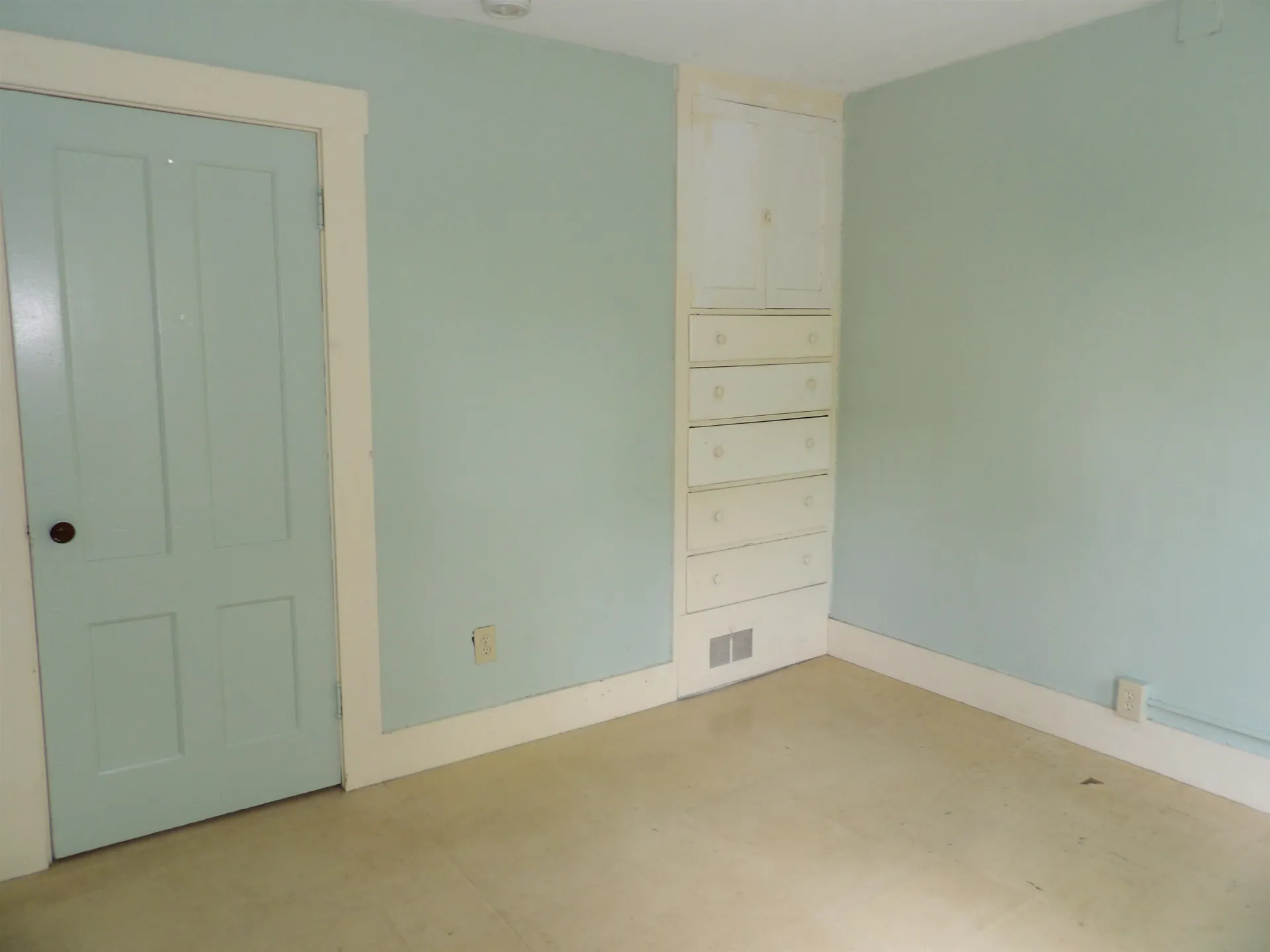 6 Gibbs Street Proctor VT 05765