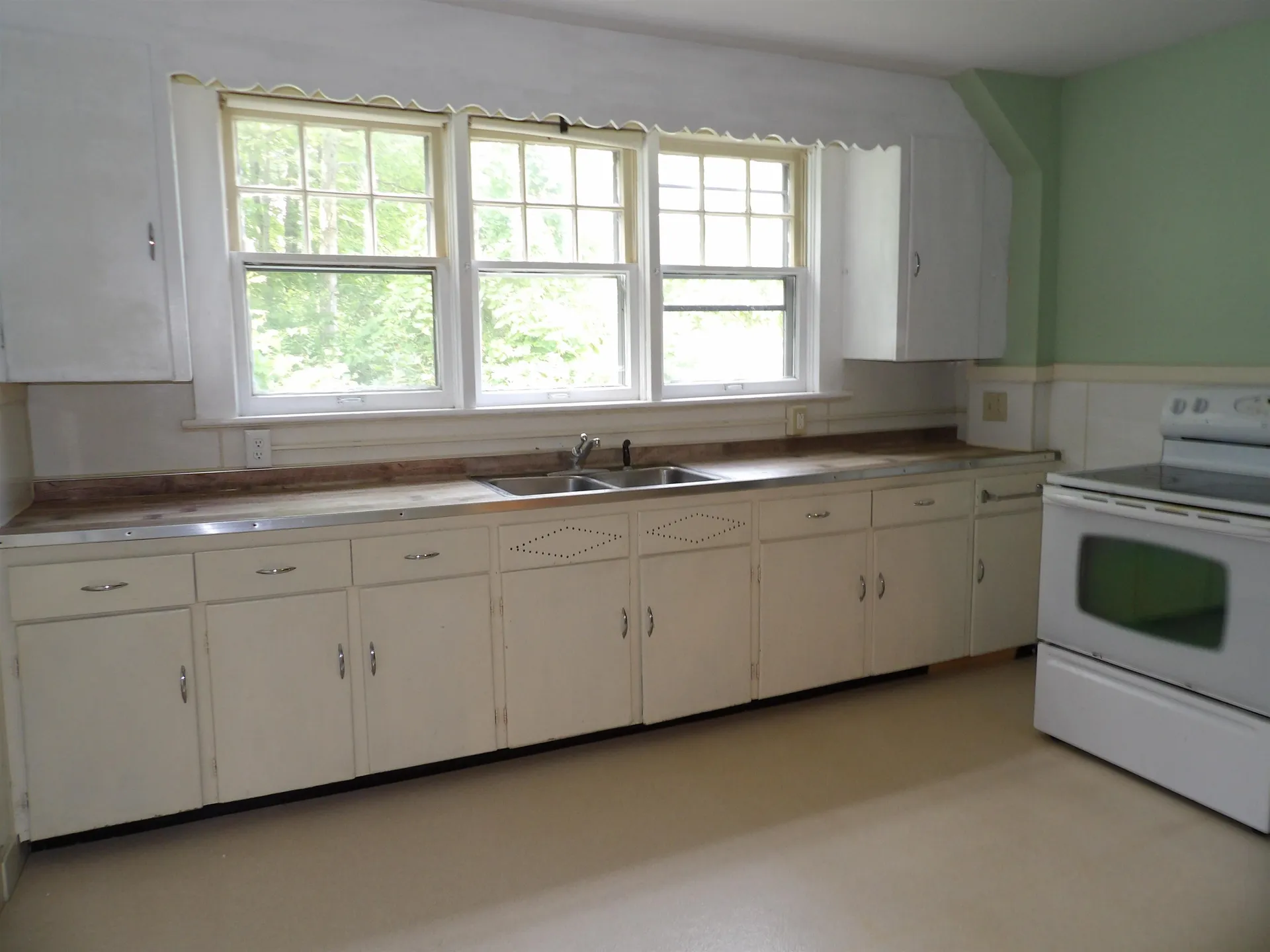 6 Gibbs Street Proctor VT 05765