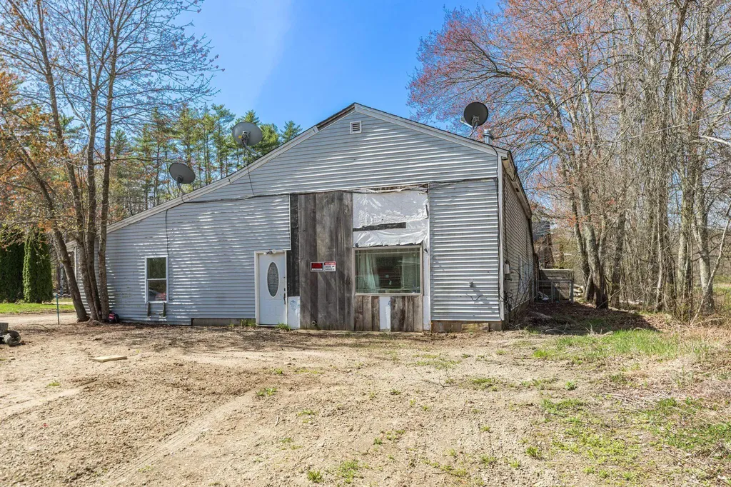 375-383 Greenhill Road Barrington NH 03825