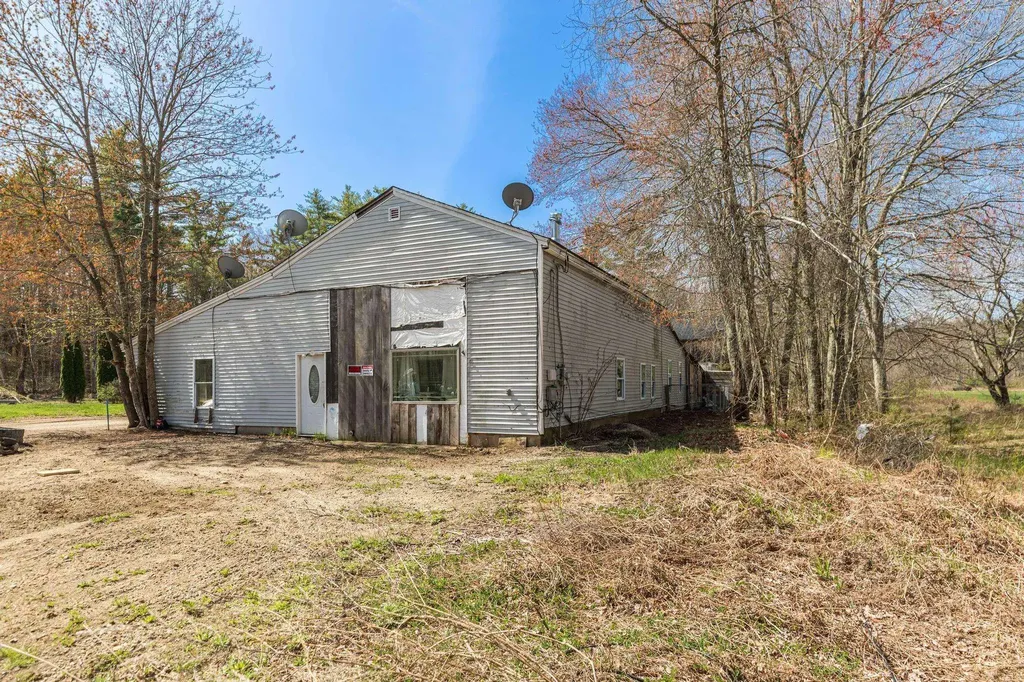 375-383 Greenhill Road Barrington NH 03825