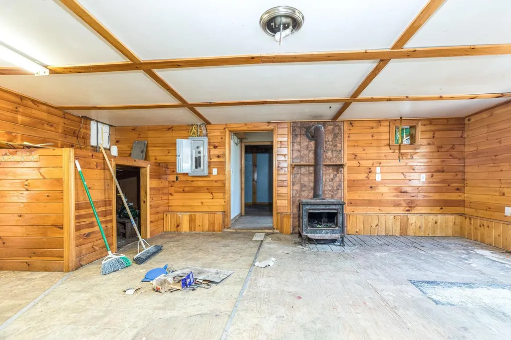 375-383 Greenhill Road Barrington NH 03825