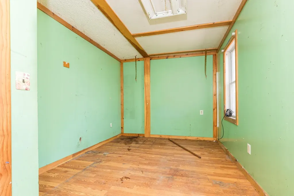 375-383 Greenhill Road Barrington NH 03825
