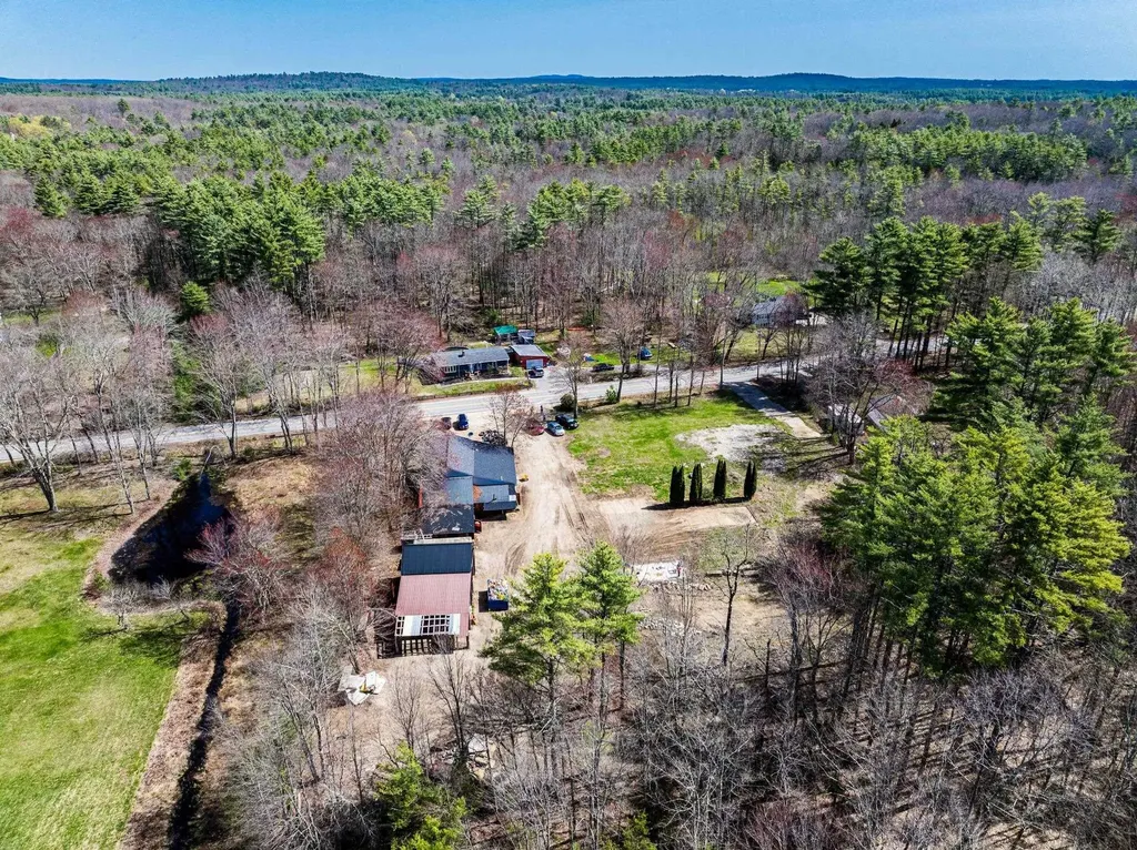 375-383 Greenhill Road Barrington NH 03825