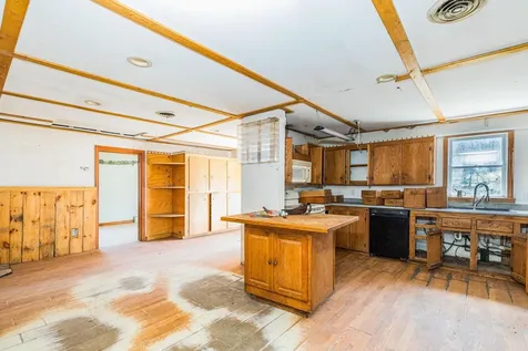 375-383 Greenhill Road Barrington NH 03825