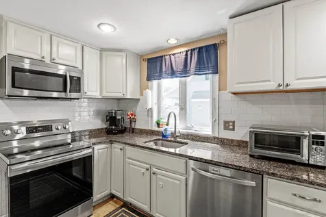 21 Dows Lane Seabrook NH 03874