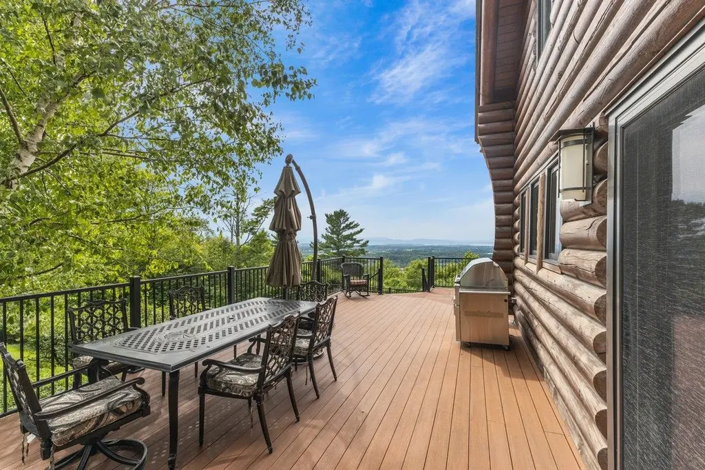 89 Rocky Mountain Lane Hinesburg VT 05461