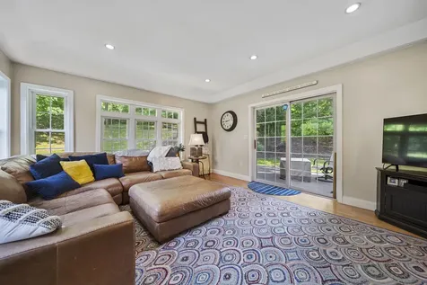 12 Orchard Drive Derry NH 03038