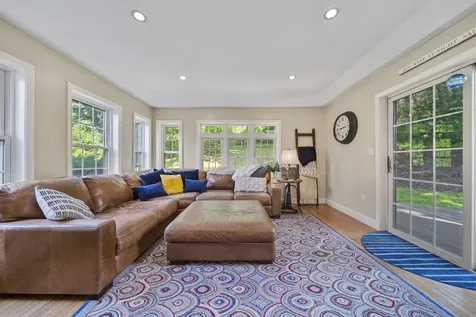 12 Orchard Drive Derry NH 03038