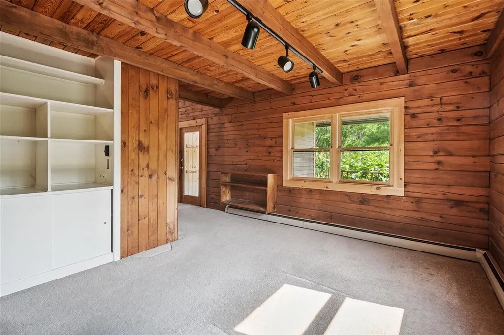 320 Lost Nation Road Essex VT 05452