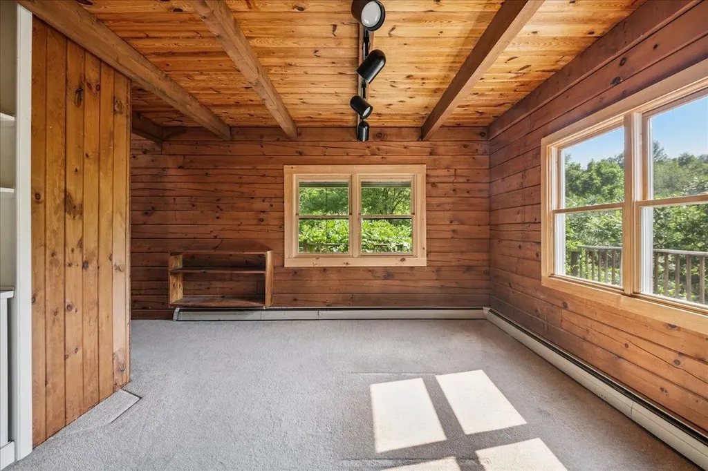 320 Lost Nation Road Essex VT 05452