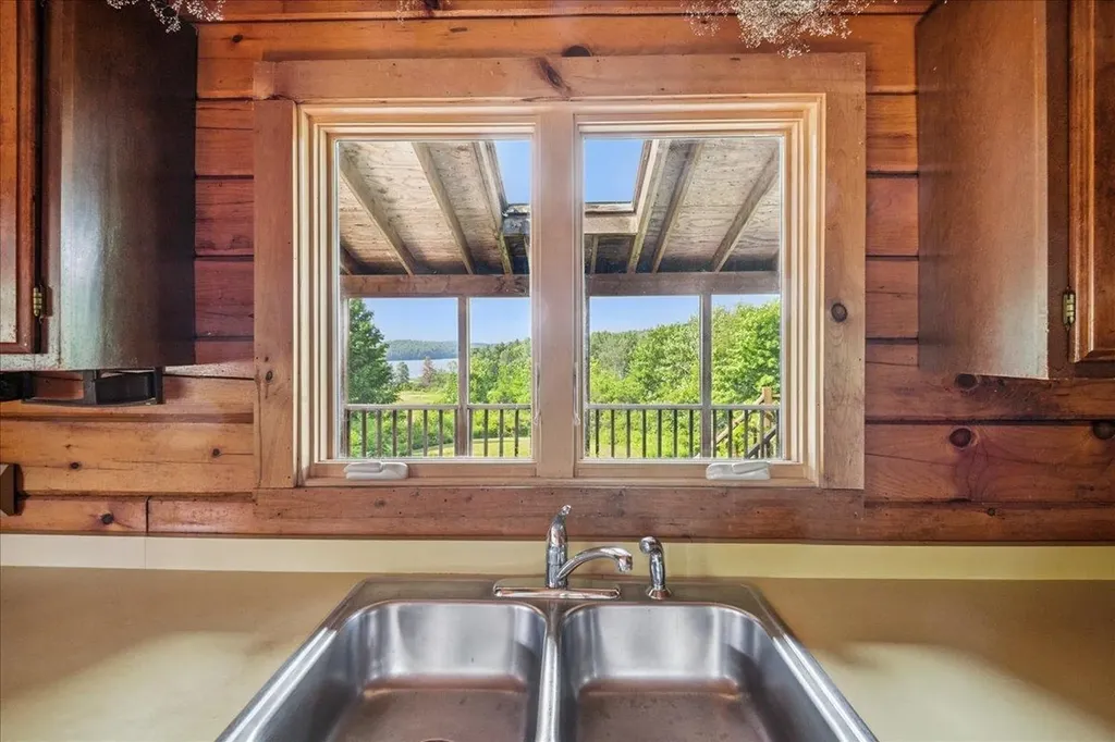 320 Lost Nation Road Essex VT 05452