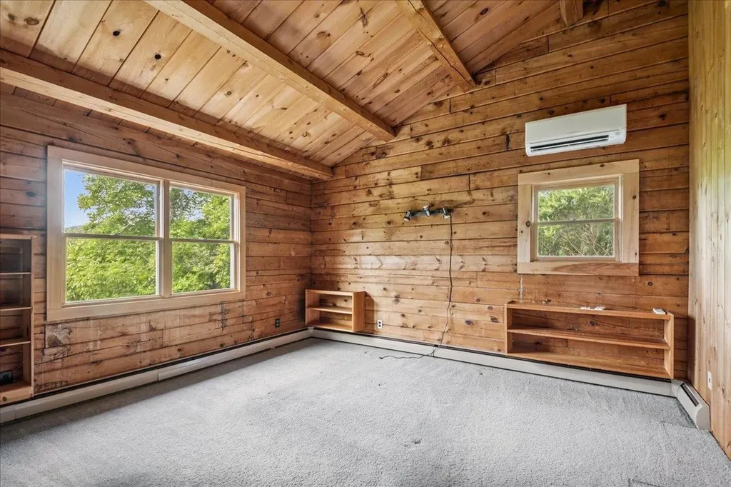 320 Lost Nation Road Essex VT 05452