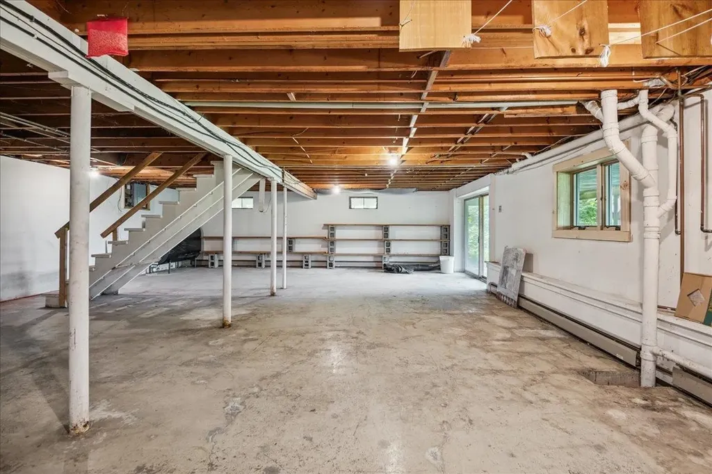 320 Lost Nation Road Essex VT 05452