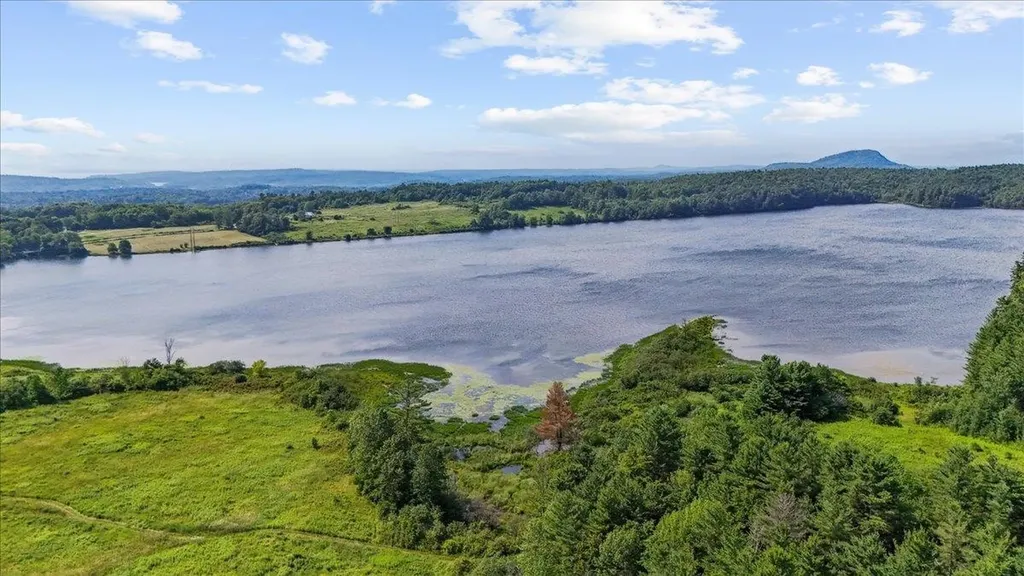 320 Lost Nation Road Essex VT 05452