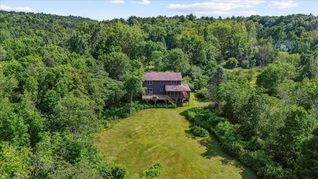 320 Lost Nation Road Essex VT 05452