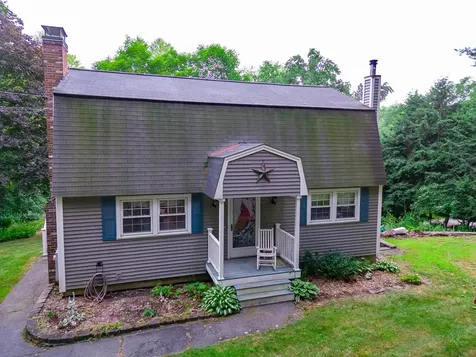 15 Bockes Road Londonderry NH 03053