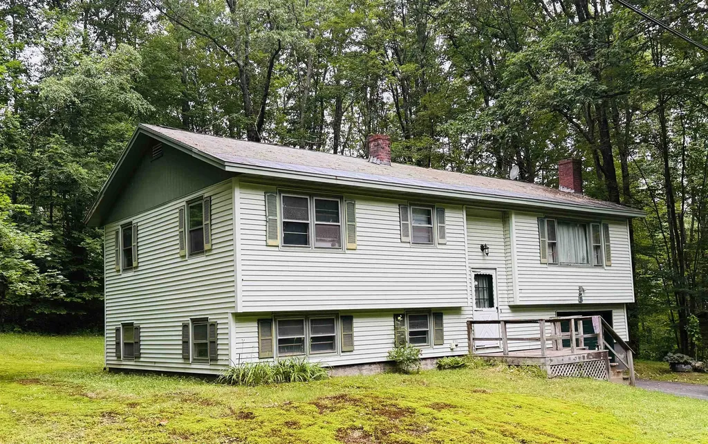 77 Griswold Drive Rockingham VT 05101