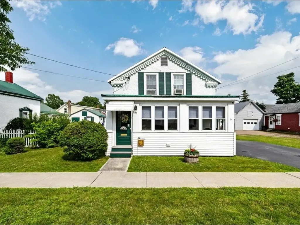 23 North Elm Street St. Albans City VT 05478